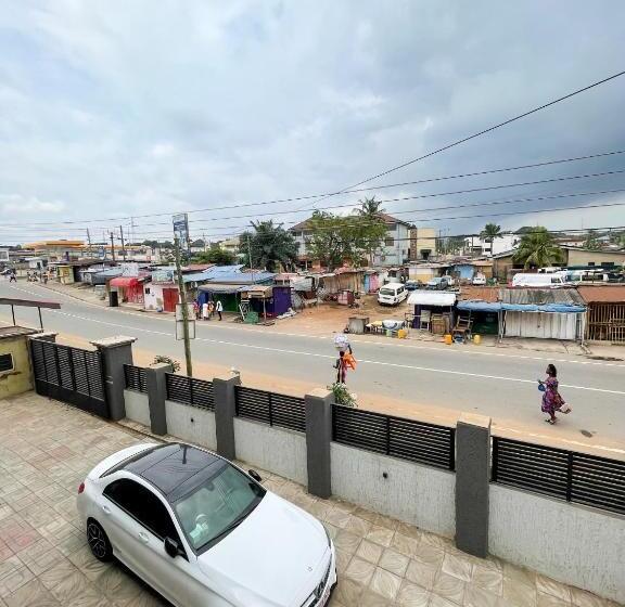 فندق Seven Brothers Apartments