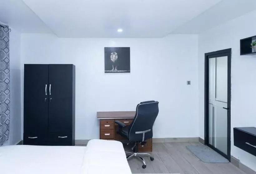 ホテル Seven Brothers Apartments