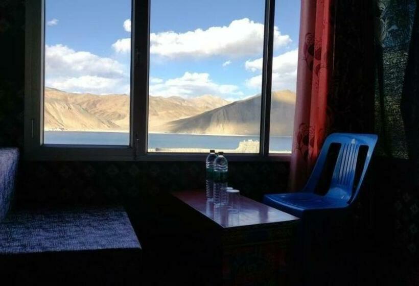 Hotel Soma Retreat Cottage, Pangong Lake