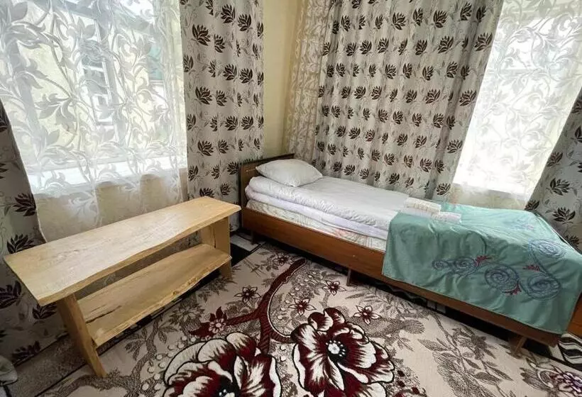 پانسیون Guest House Emily 2