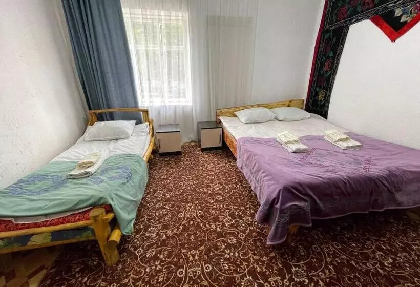 پانسیون Guest House Emily 2
