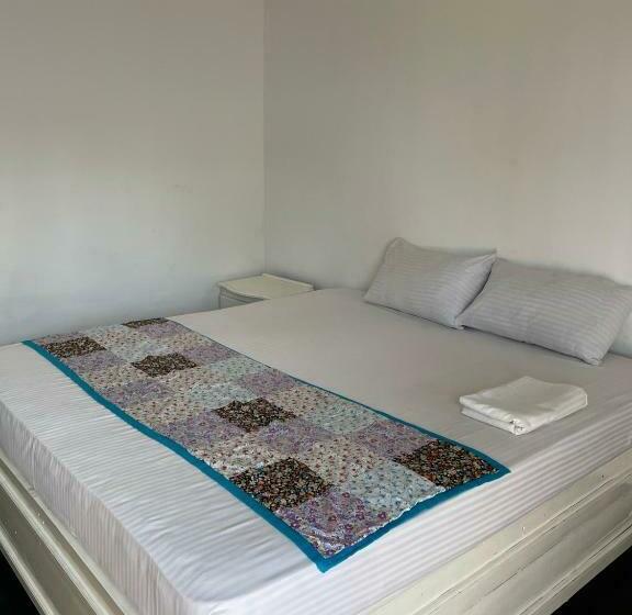 פנסיון Funky De Bar Arugambay