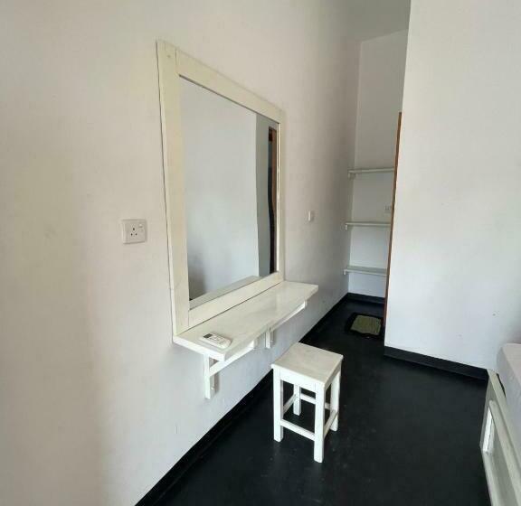 פנסיון Funky De Bar Arugambay