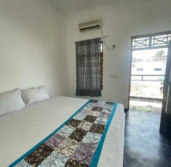 פנסיון Funky De Bar Arugambay