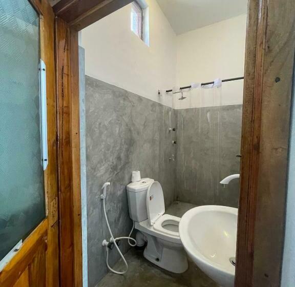 פנסיון Funky De Bar Arugambay