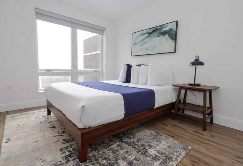 1br Luxury Apartment Peabody Unit 709