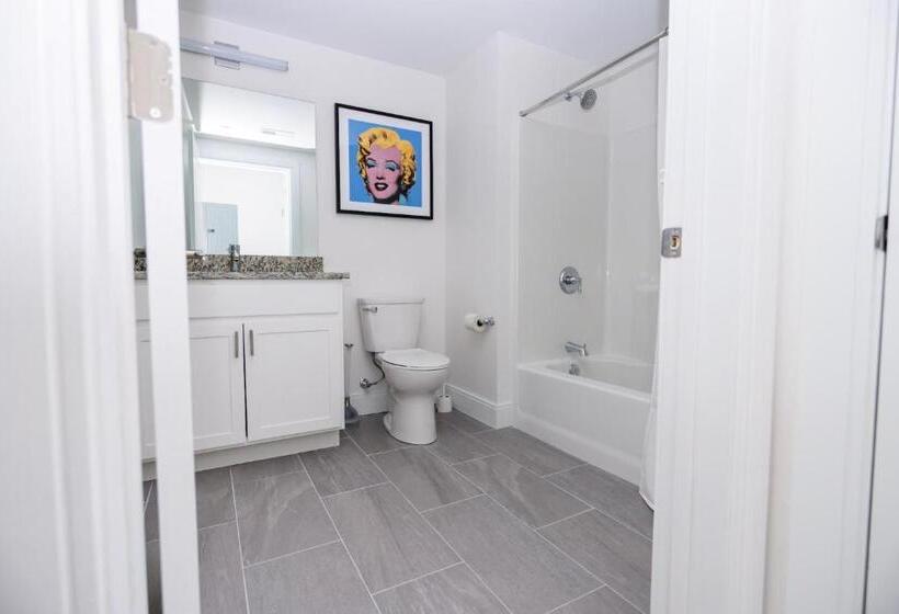 1br Luxury Apartment Peabody Unit 709