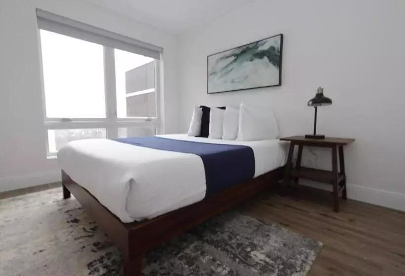 1br Luxury Apartment Peabody Unit 709