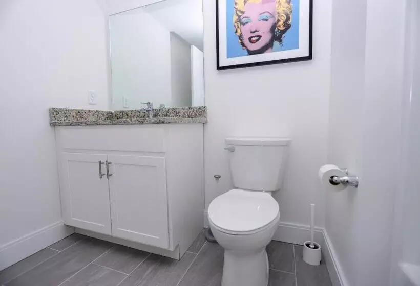 1br Luxury Apartment Peabody Unit 709