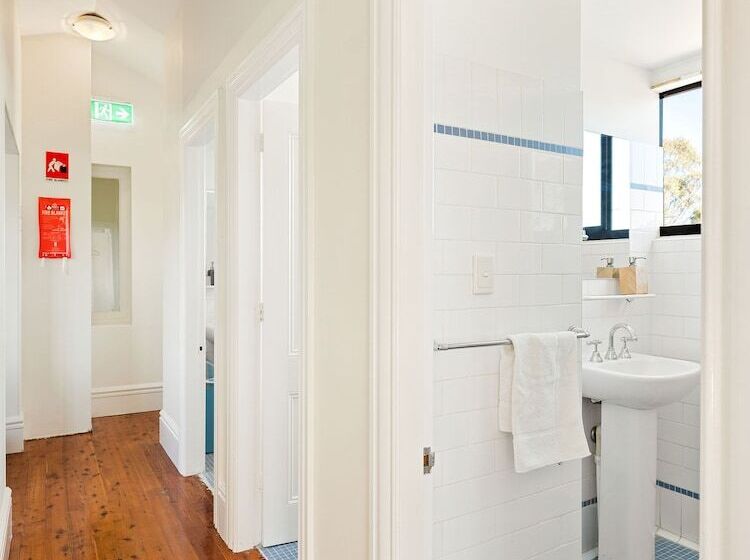 ユースホステル Lord Wolseley