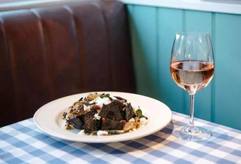 هاستل Lord Wolseley