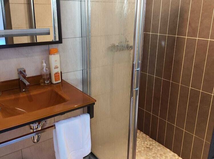 هتل L Olivera Casa Rural