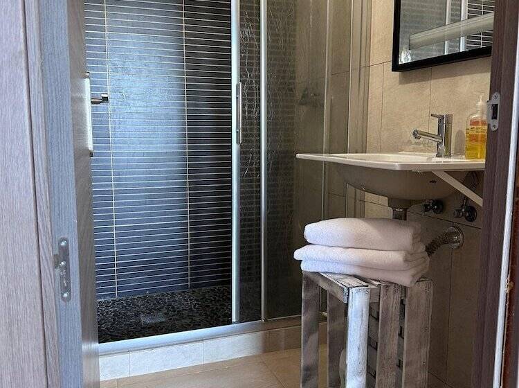 هتل L Olivera Casa Rural