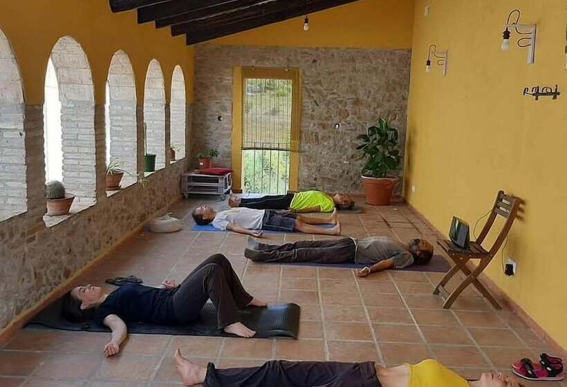 هتل L Olivera Casa Rural