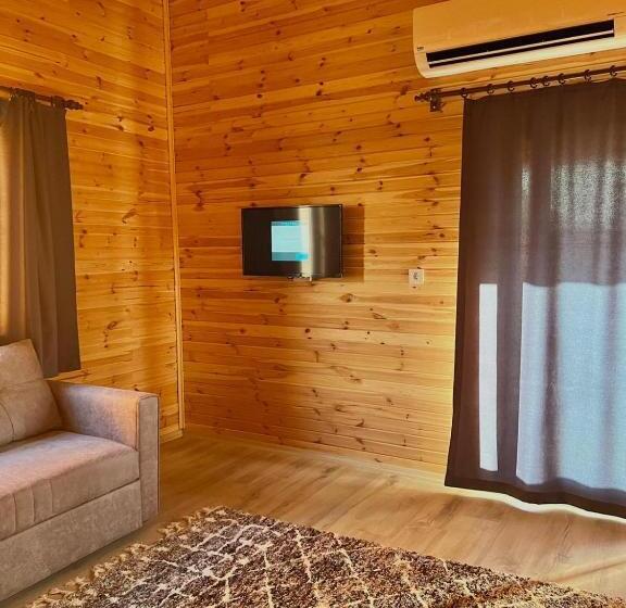 Lemon Garden Bungalow