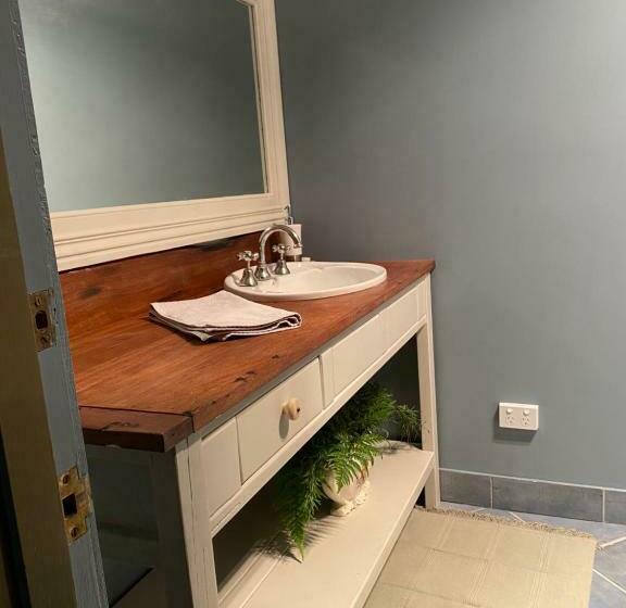 הוסטל The Quarters