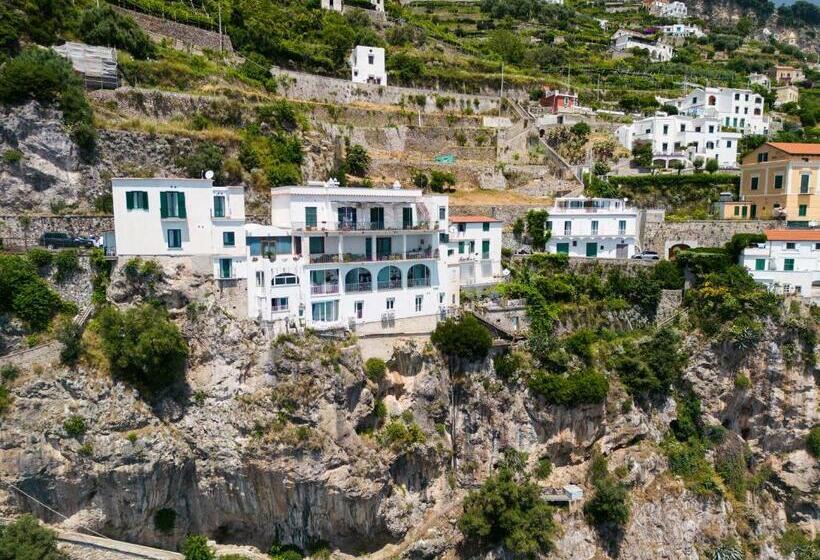 مبيت وإفطار La Dimora Del Maestro