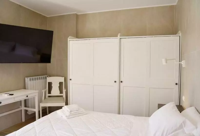 تختخواب و صبحانه La Maison Latina Guest House