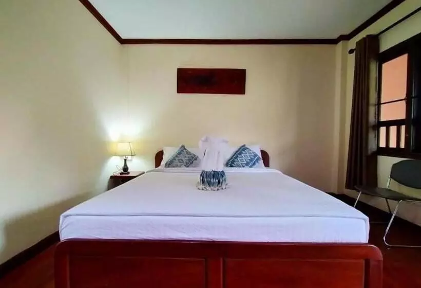 Majatalo Phamarn View Guesthouse