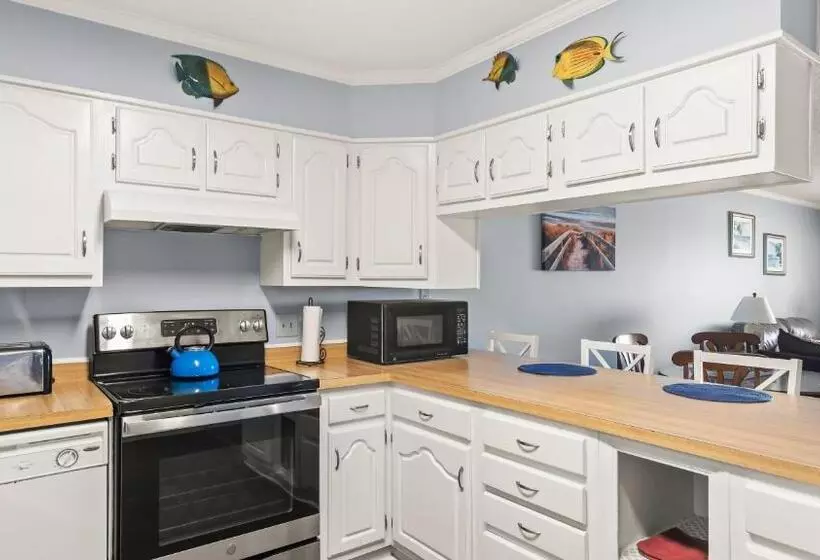 301a Queens Grant