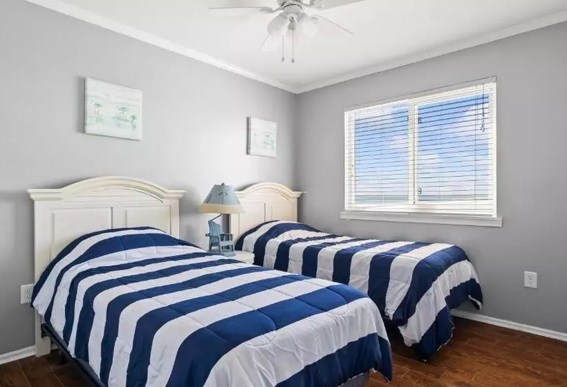 301a Queens Grant