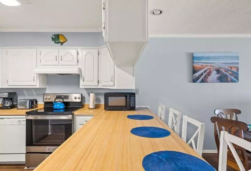 301a Queens Grant