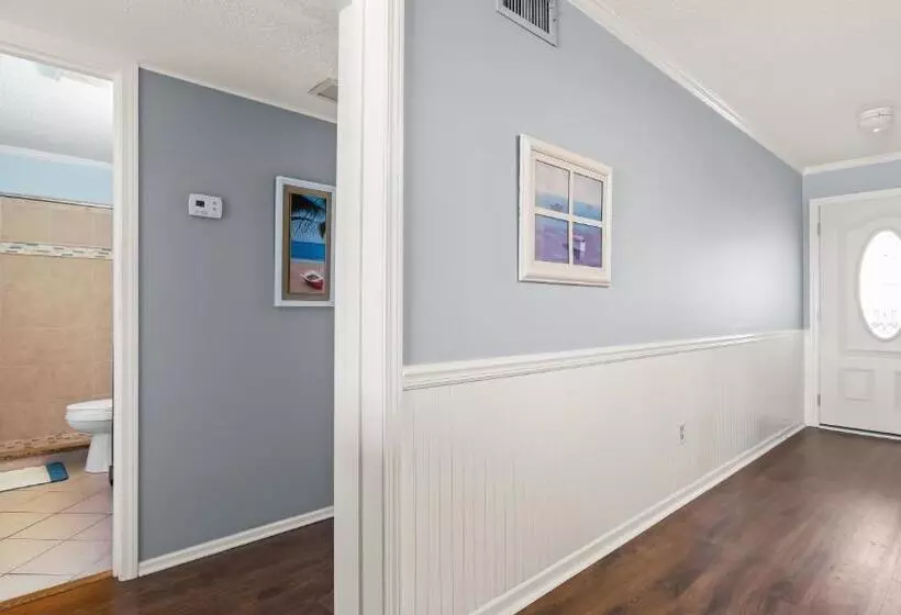 301a Queens Grant