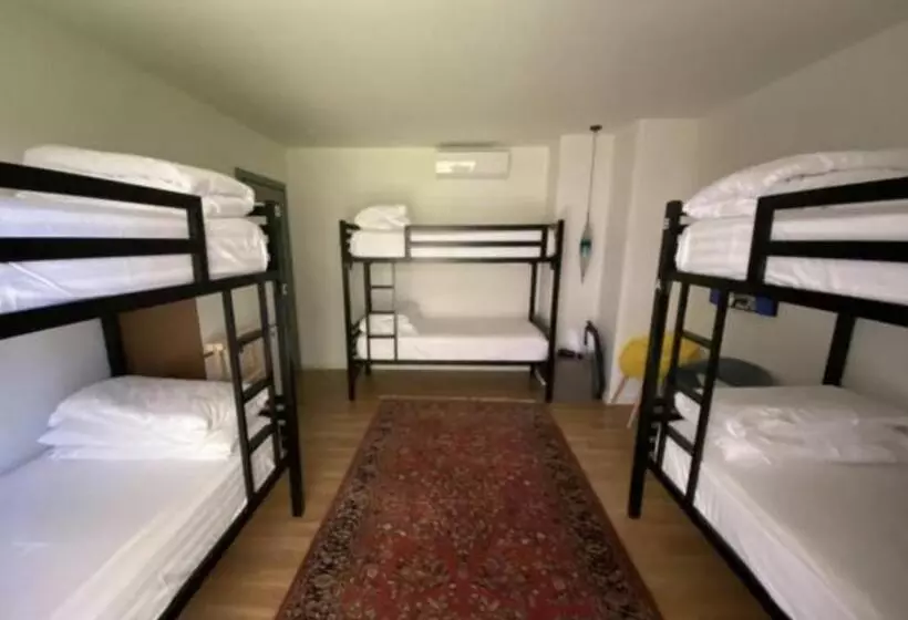 هاستل Central Station B&b Naples