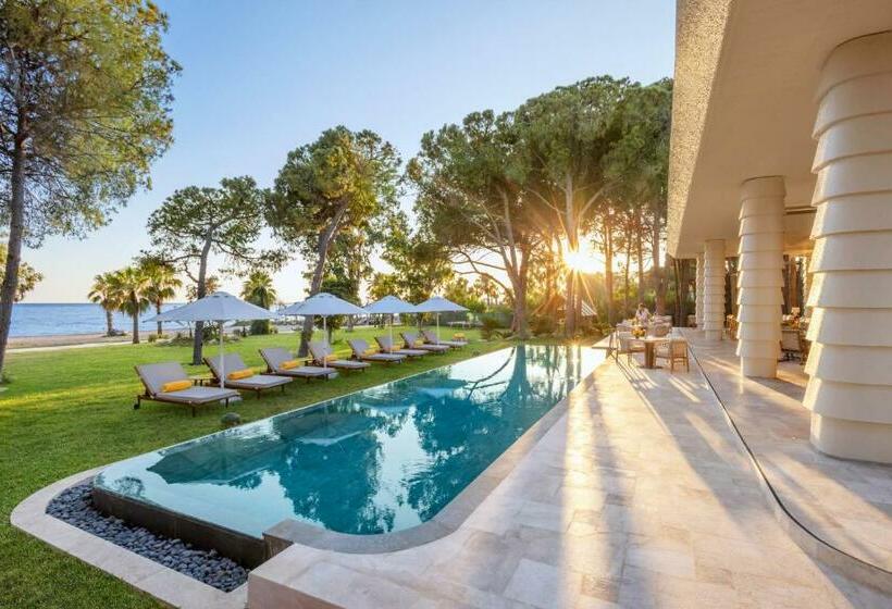 تختخواب و صبحانه Bijal