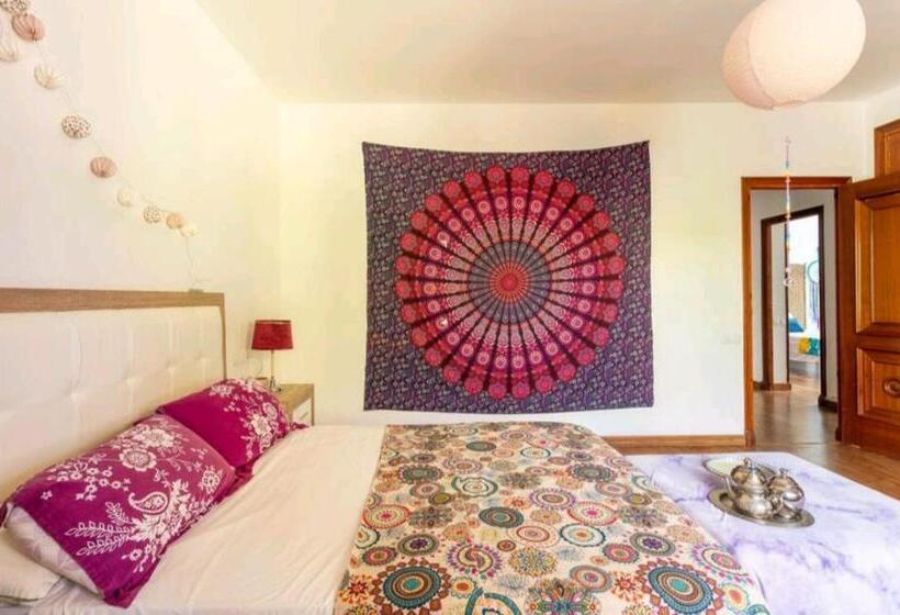 Bed and Breakfast Cmlove Purple Room