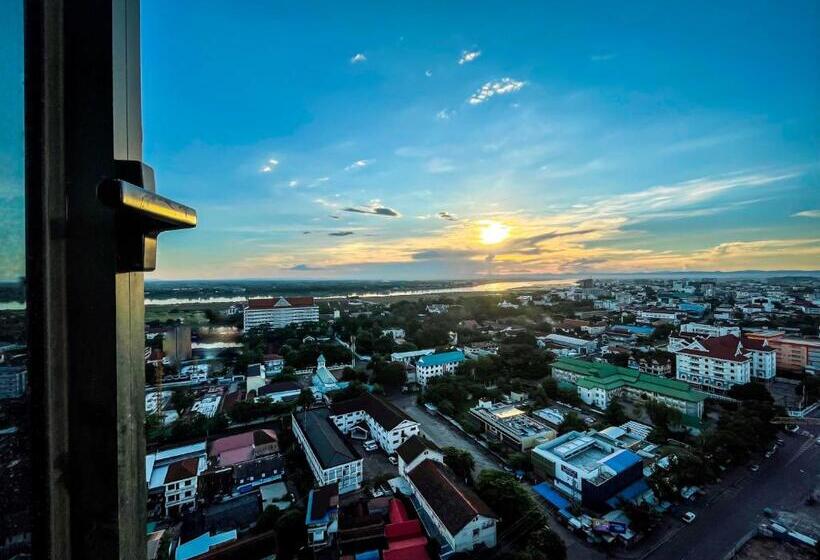 בית מלון כפרי Landmark Vientiane Life Center