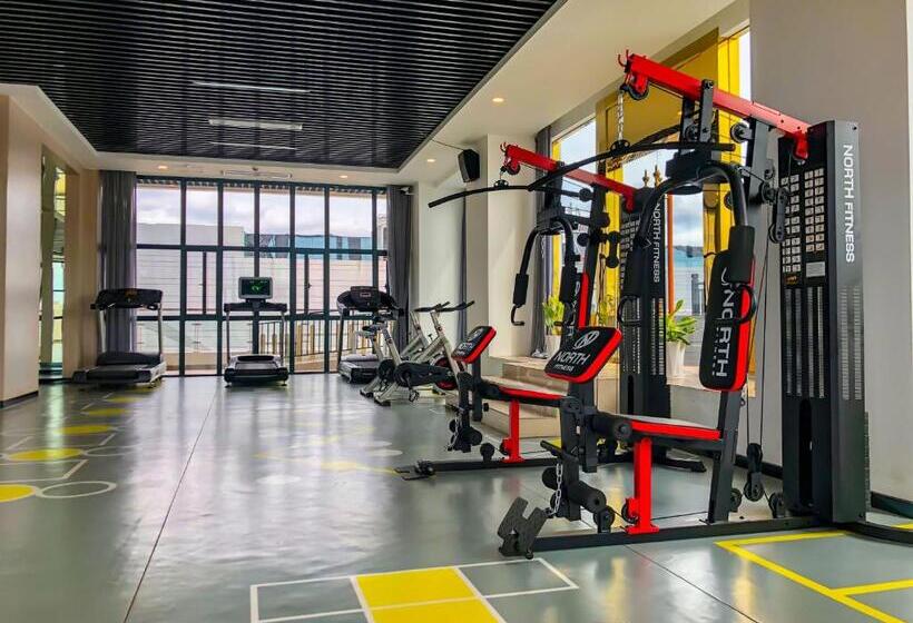 בית מלון כפרי Landmark Vientiane Life Center