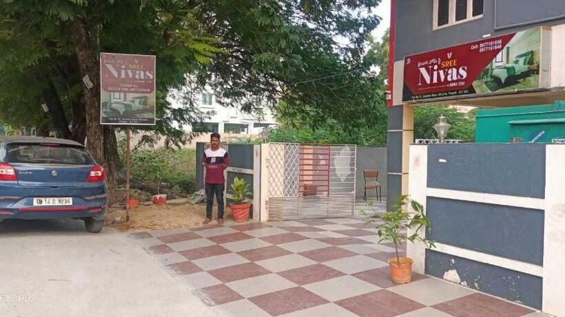 هتل Oyo Flagship 81352 Sree Sr Home Stay Service Apartment