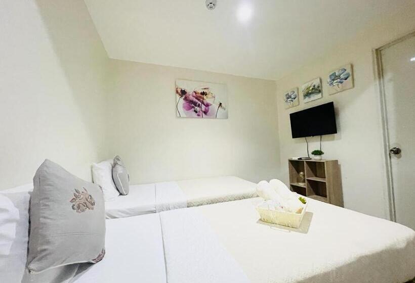 Hotel Salinas Suites