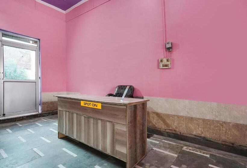 בית מלון כפרי Spot On 81374 Blue Moon