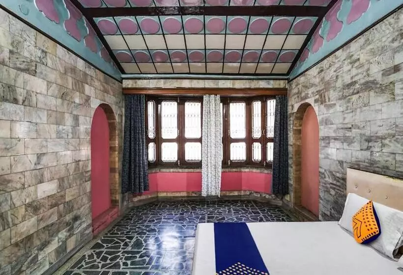 Hotelli Spot On 81374 Blue Moon