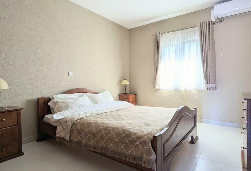 پانسیون Serene Sea View Apartments In Utjeha