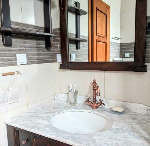 پانسیون Serene Sea View Apartments In Utjeha