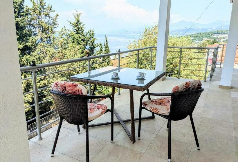 پانسیون Serene Sea View Apartments In Utjeha