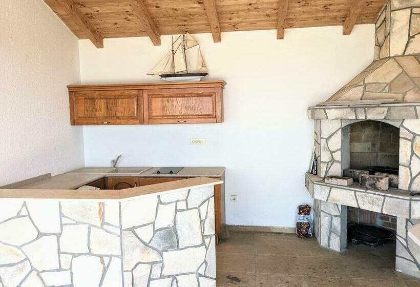 پانسیون Serene Sea View Apartments In Utjeha