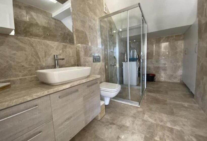 Petrum Sunset Resi̇dence