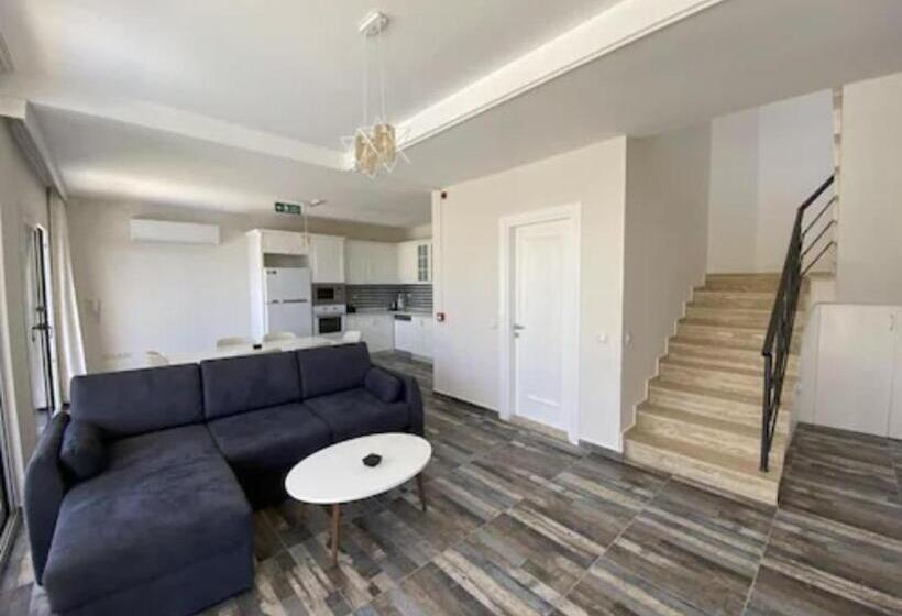 Petrum Sunset Resi̇dence