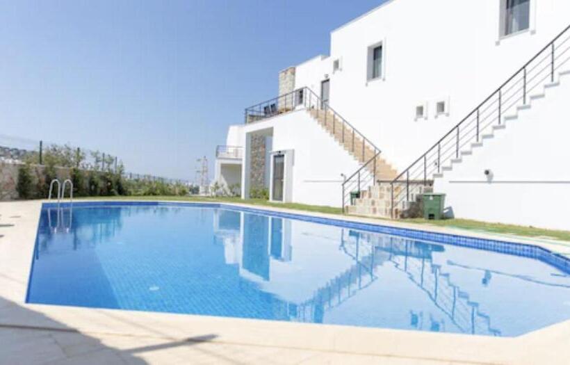 Petrum Sunset Resi̇dence