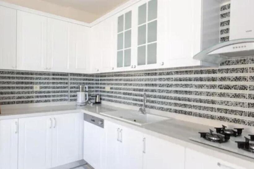 Petrum Sunset Resi̇dence