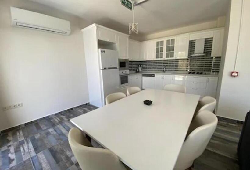 Petrum Sunset Resi̇dence