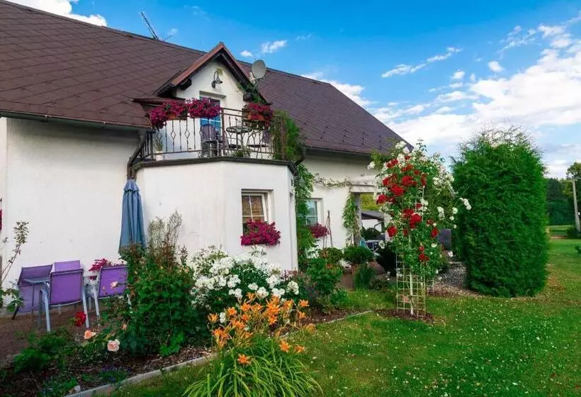 Aamiaismajoitus (B&B) Vila Marcelka