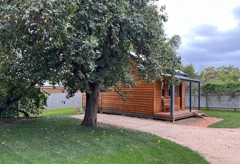 Bed and Breakfast Willunga Gallery Cabins