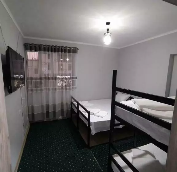 Hostel Chinor