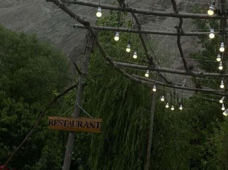 Отель Das E Basi