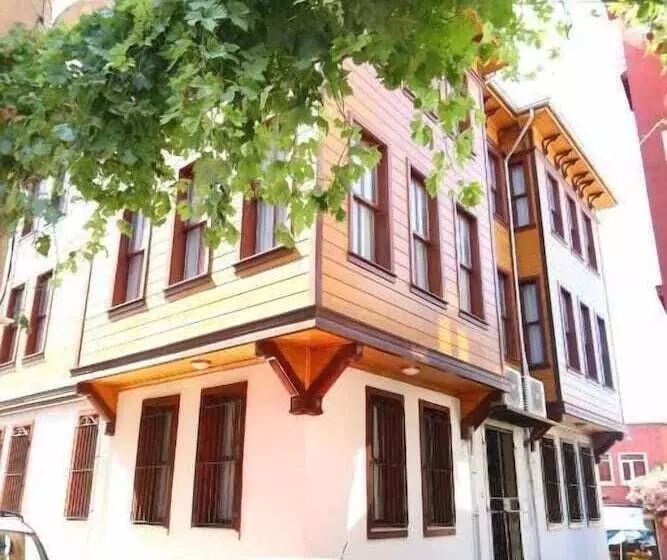 Hotelli Grand Almira